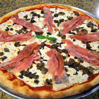 Prosciutto E Funghi Pizza